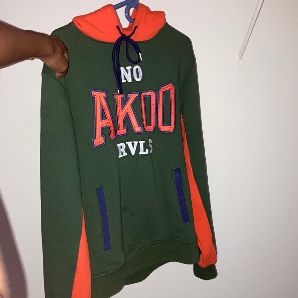 Size Medium